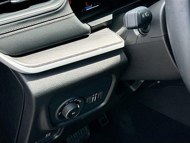 used 2024 Jeep Grand Cherokee car, priced at $31,500