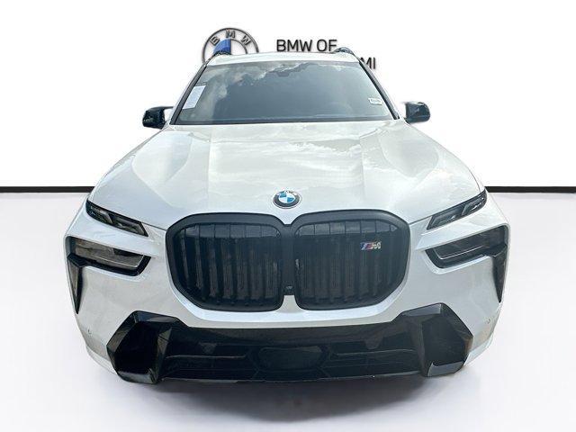 new 2025 BMW X7 car, priced at $107,922