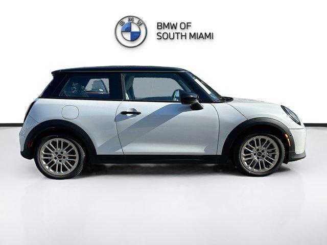 new 2025 MINI Hardtop car, priced at $31,781