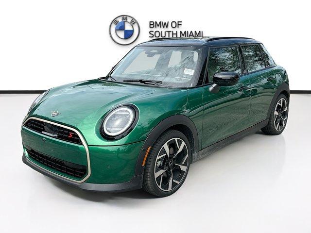 new 2025 MINI Hardtop car, priced at $39,580