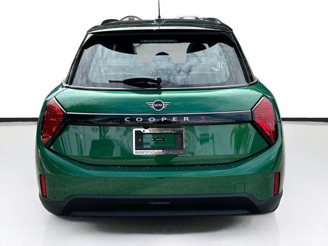 new 2025 MINI Hardtop car, priced at $39,580