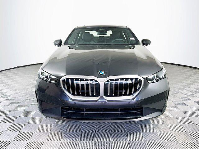 new 2024 BMW 530 car, priced at $55,677