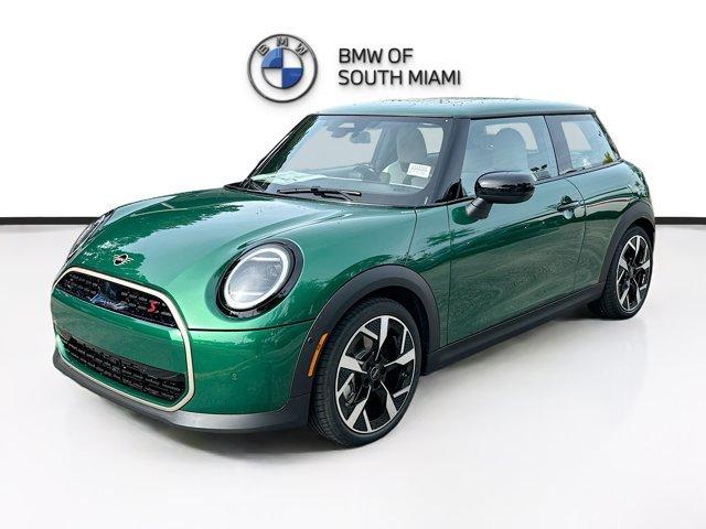 new 2025 MINI Hardtop car, priced at $37,315