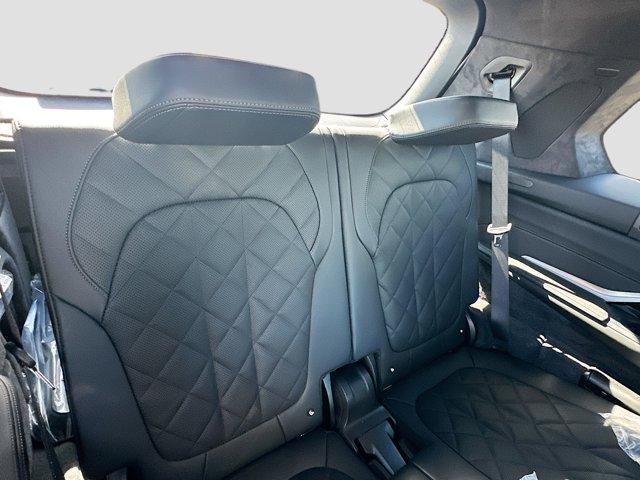 new 2026 BMW X7 car