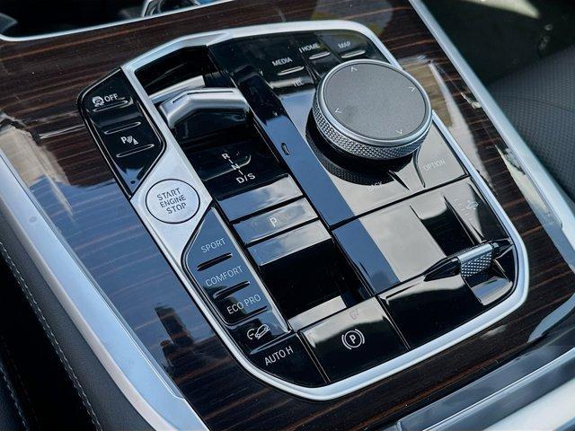 new 2026 BMW X7 car, priced at $100,805