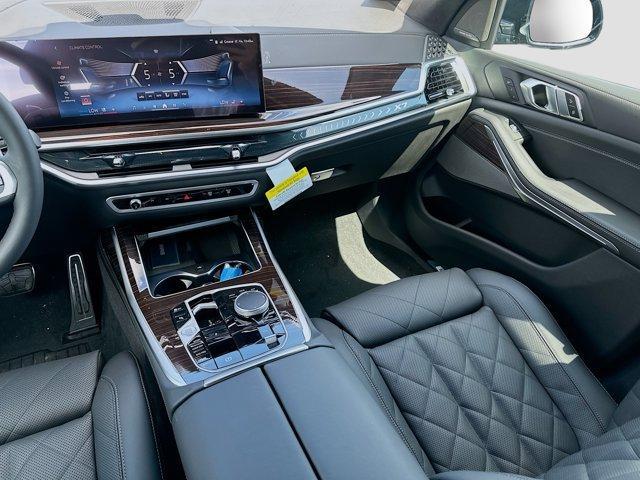 new 2026 BMW X7 car, priced at $100,805