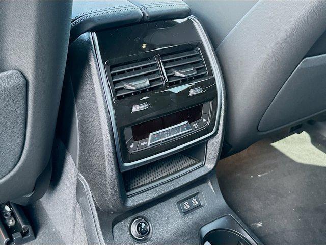 new 2026 BMW X7 car, priced at $95,773