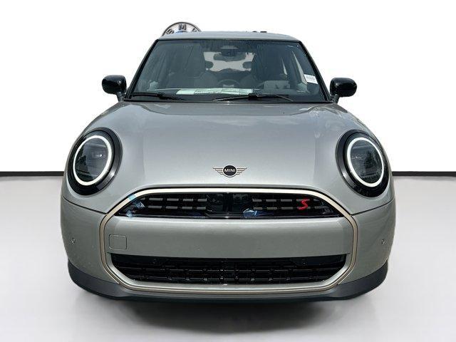 new 2025 MINI Hardtop car, priced at $34,411