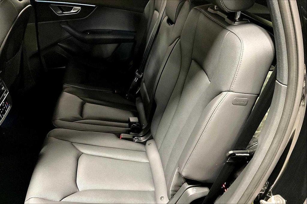 new 2026 Audi Q7 car, priced at $78,295