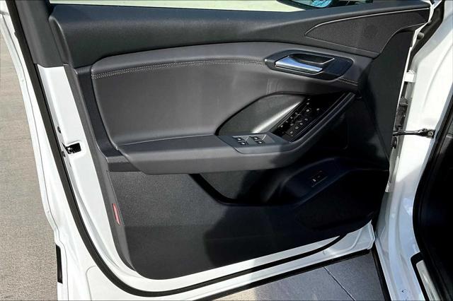 new 2025 Audi Q6 e-tron car, priced at $69,225