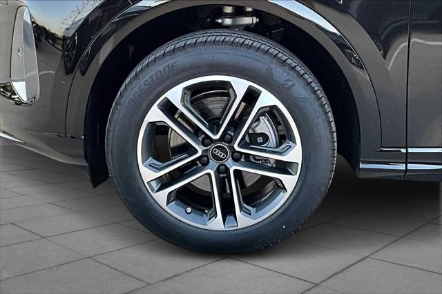 new 2025 Audi Q5 car, priced at $60,175