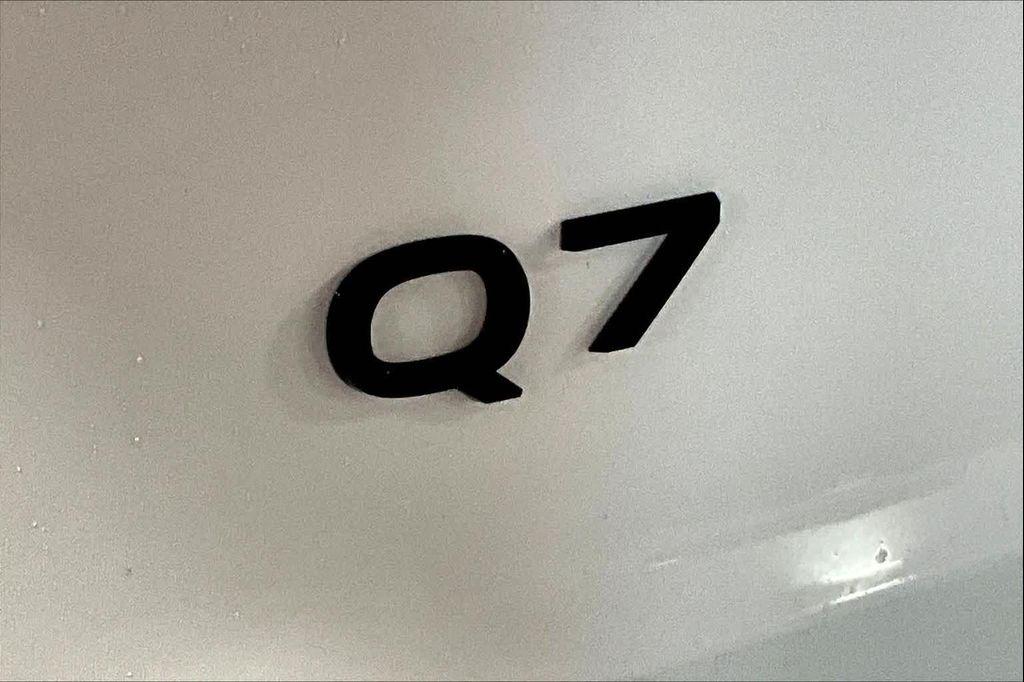 new 2026 Audi Q7 car, priced at $68,140