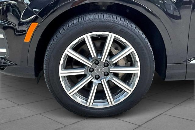 used 2017 Audi Q7 car, priced at $18,300