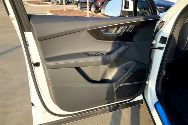 new 2025 Audi Q7 car, priced at $83,750