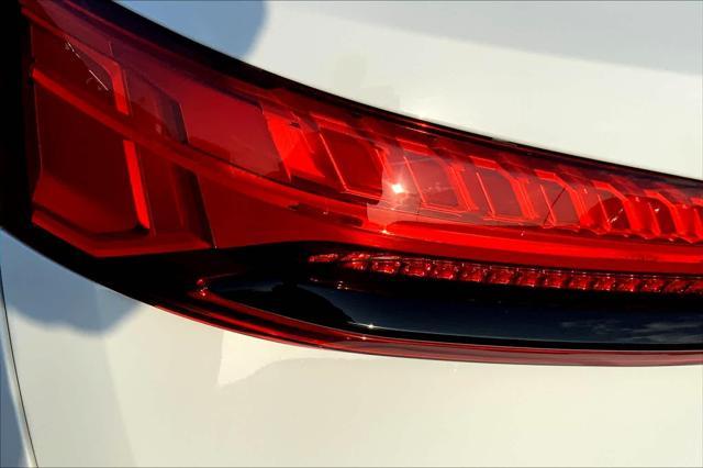 new 2025 Audi Q7 car, priced at $83,750