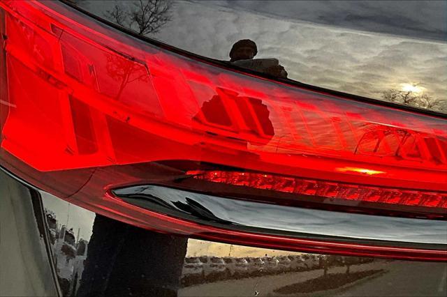 new 2025 Audi Q7 car, priced at $78,065