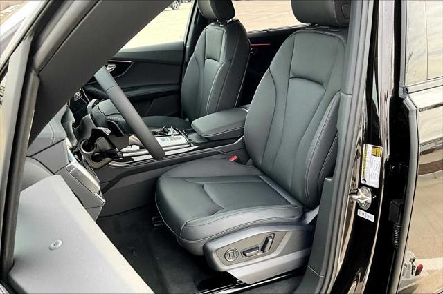 new 2025 Audi Q7 car, priced at $78,065