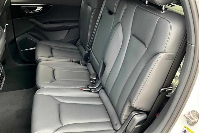 new 2025 Audi Q7 car, priced at $77,450