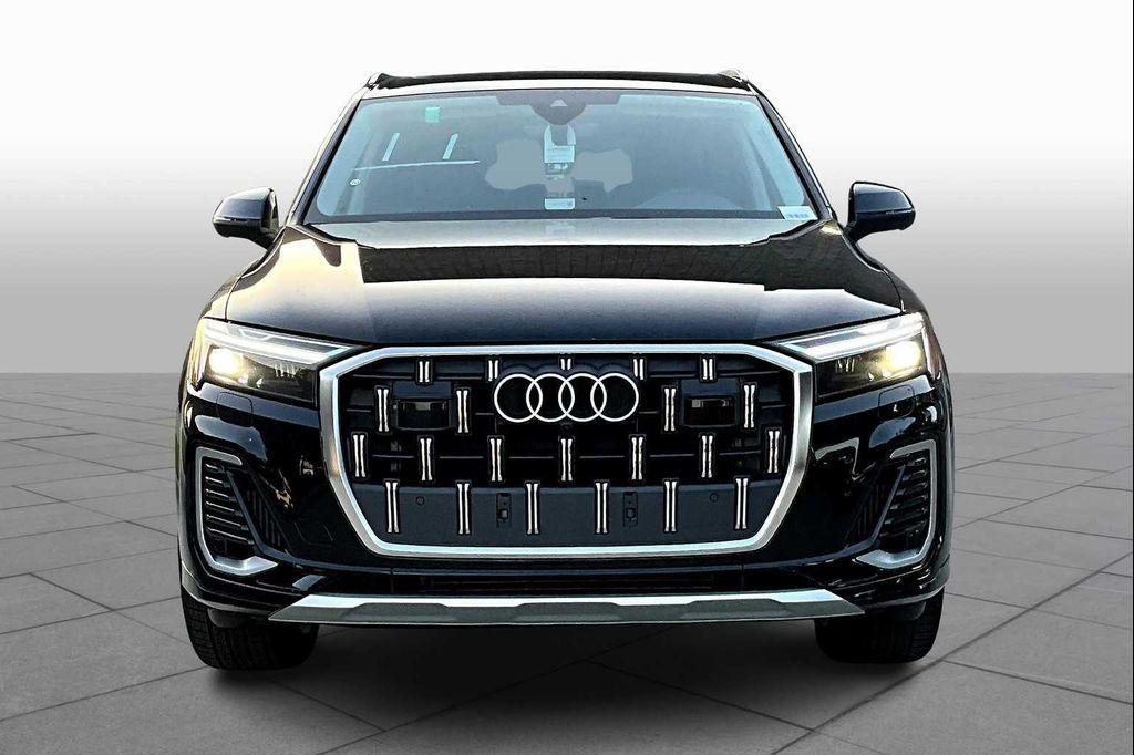 new 2025 Audi Q7 car, priced at $67,830