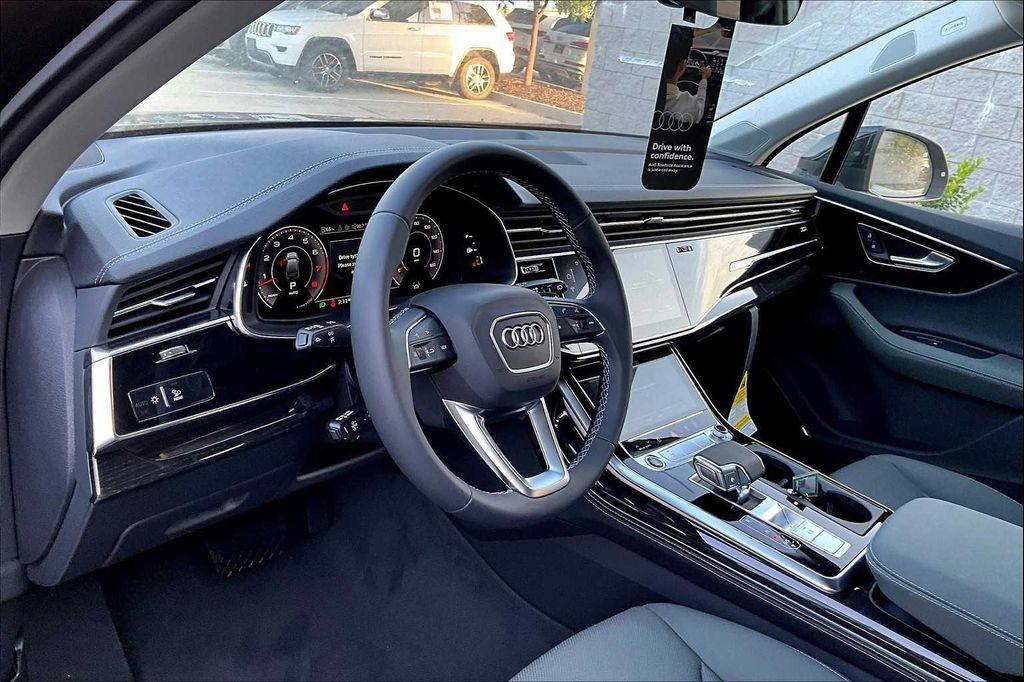 new 2025 Audi Q7 car, priced at $67,830