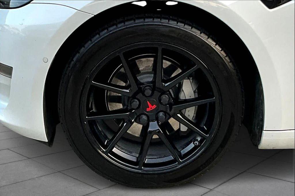 used 2021 Tesla Model 3 car, priced at $23,000