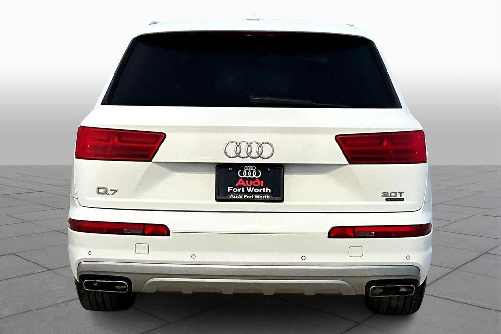 used 2018 Audi Q7 car, priced at $19,000