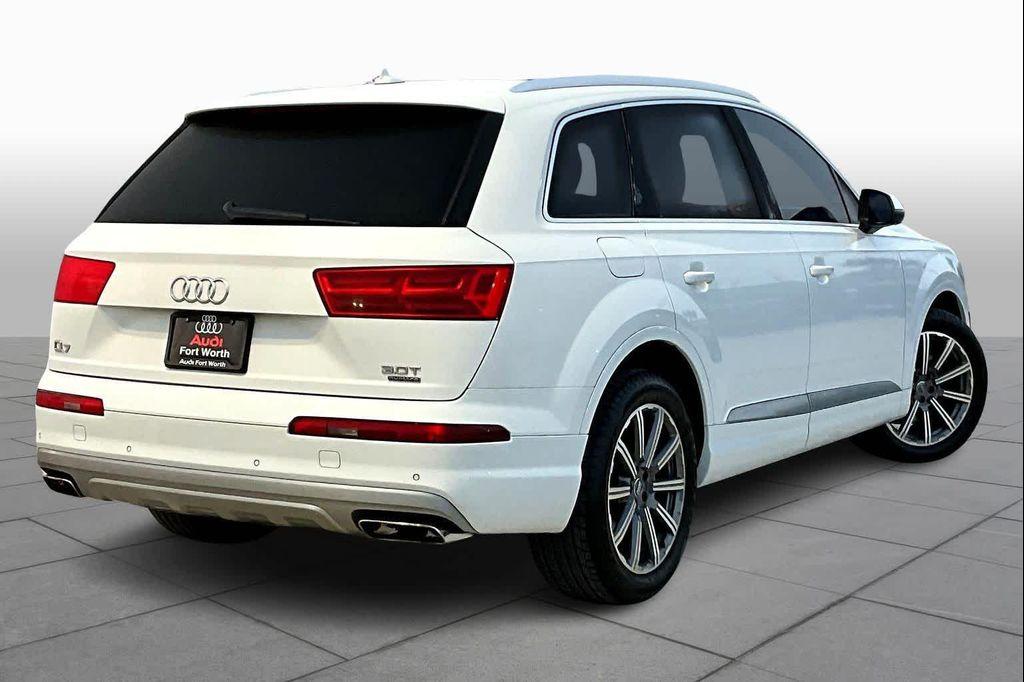 used 2018 Audi Q7 car, priced at $19,000