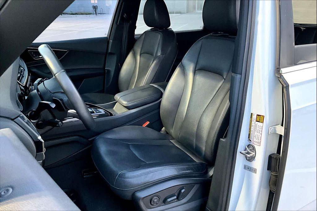 used 2018 Audi Q7 car, priced at $19,000