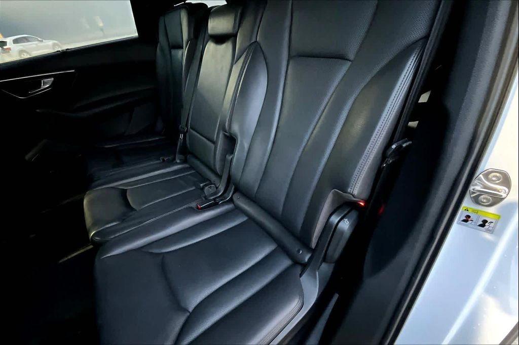 used 2018 Audi Q7 car, priced at $19,000