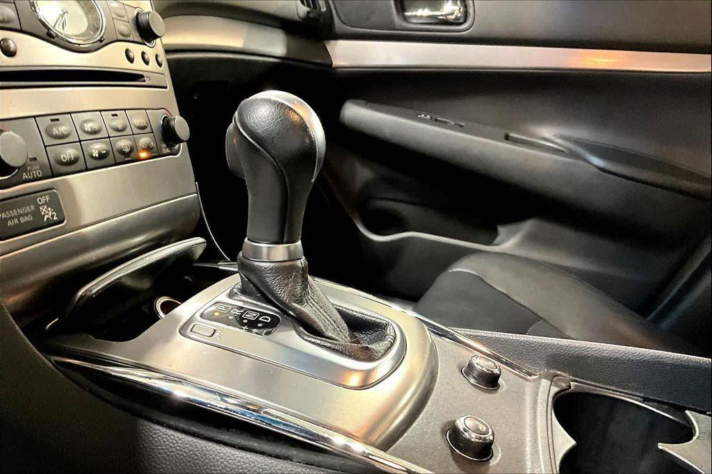 used 2015 INFINITI Q40 car, priced at $13,500