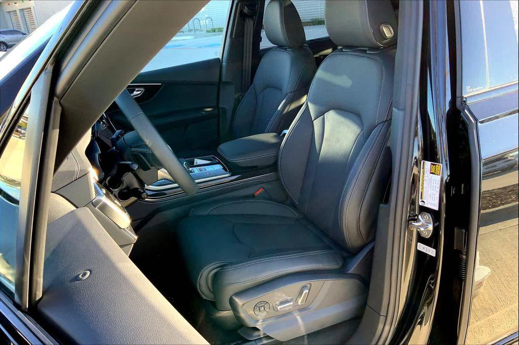 new 2025 Audi Q7 car, priced at $83,750