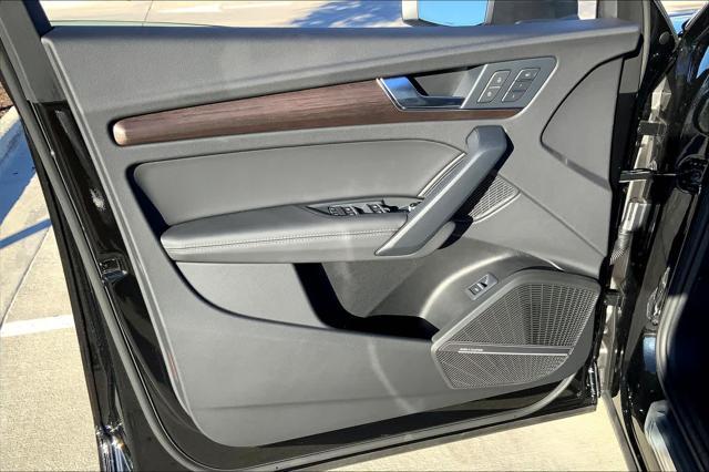 new 2025 Audi Q5 car, priced at $59,950