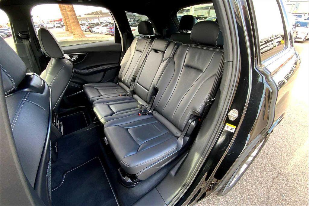 used 2025 Audi Q7 car, priced at $48,500