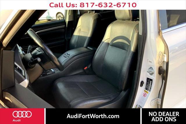 used 2017 Toyota Highlander Hybrid car, priced at $25,700