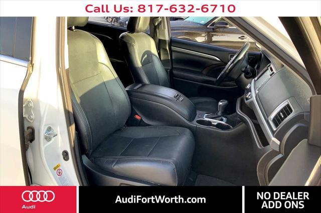 used 2017 Toyota Highlander Hybrid car, priced at $25,700