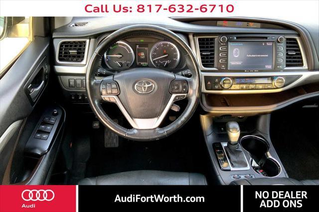 used 2017 Toyota Highlander Hybrid car, priced at $25,700