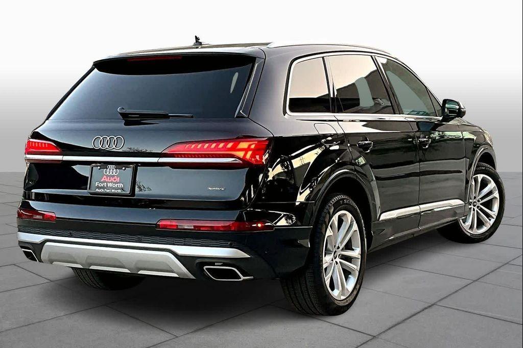 used 2025 Audi Q7 car, priced at $55,000