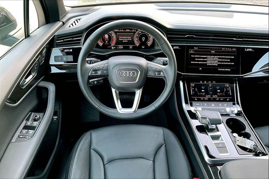 used 2025 Audi Q7 car, priced at $55,000