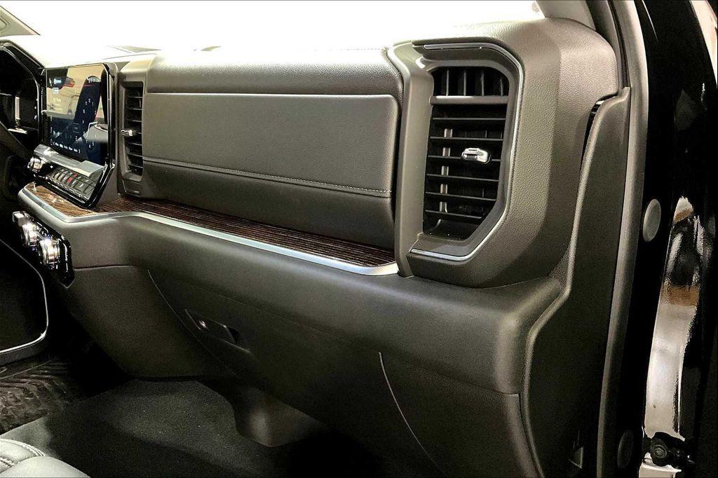 used 2025 GMC Sierra 1500 car, priced at $53,600