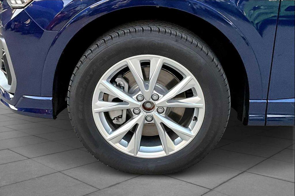 new 2025 Audi Q3 car, priced at $44,060