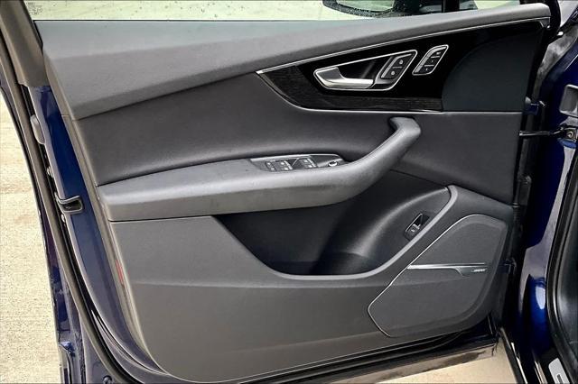 used 2019 Audi Q7 car, priced at $37,700