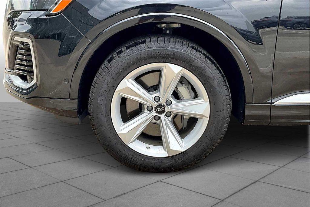 used 2025 Audi Q7 car, priced at $56,500