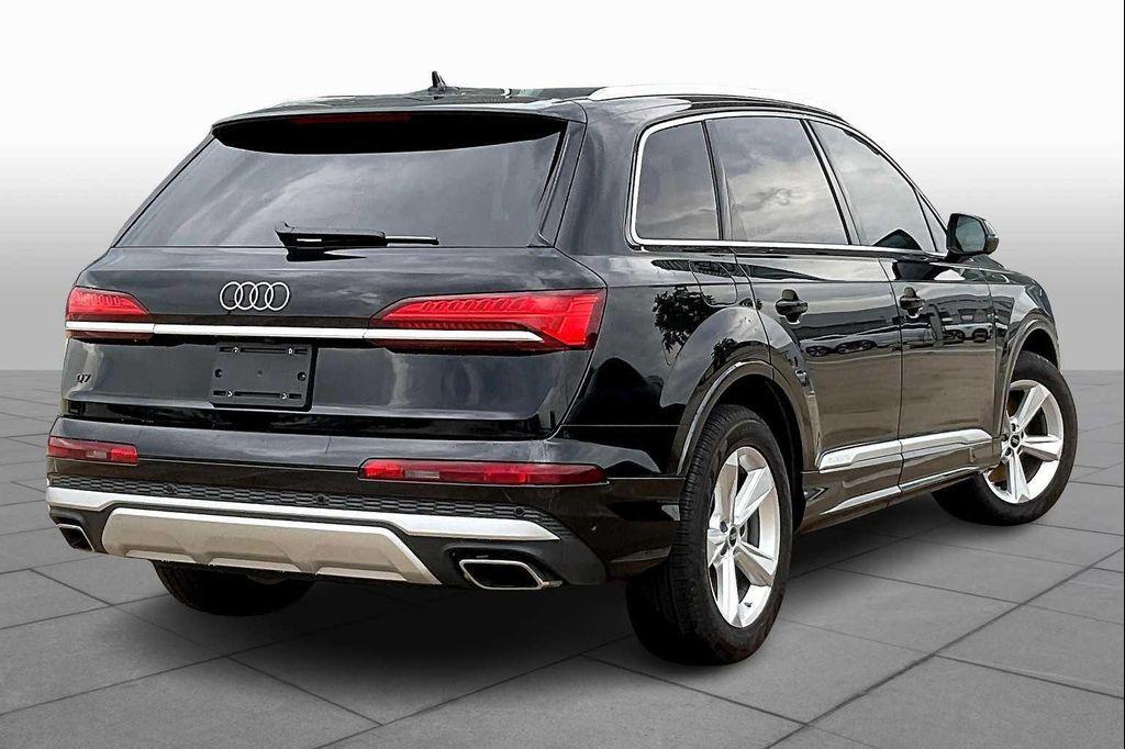 used 2025 Audi Q7 car, priced at $56,500