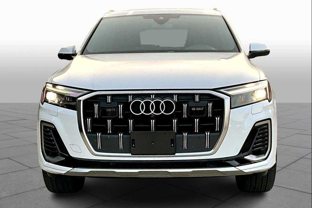 used 2025 Audi Q7 car, priced at $55,800
