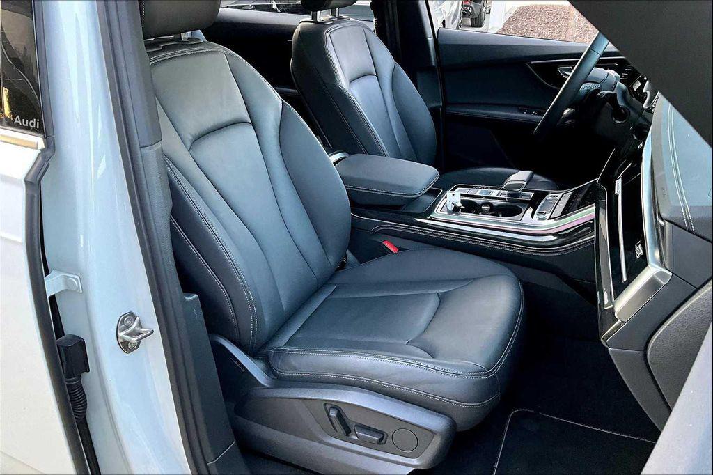 used 2025 Audi Q7 car, priced at $55,800