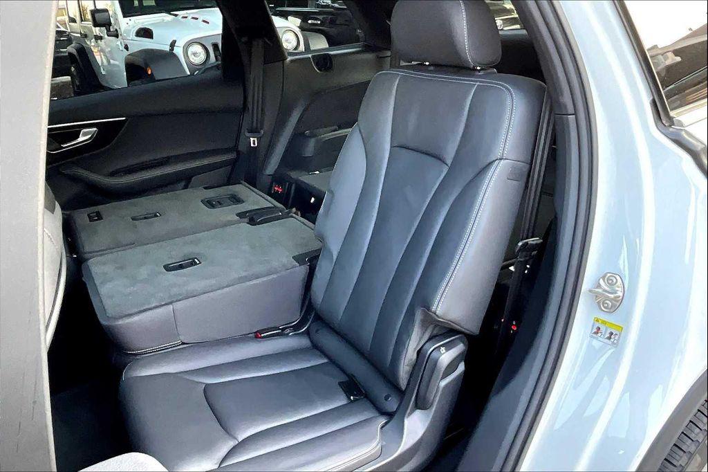 used 2025 Audi Q7 car, priced at $55,800