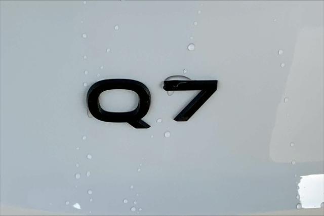 new 2025 Audi Q7 car, priced at $77,840