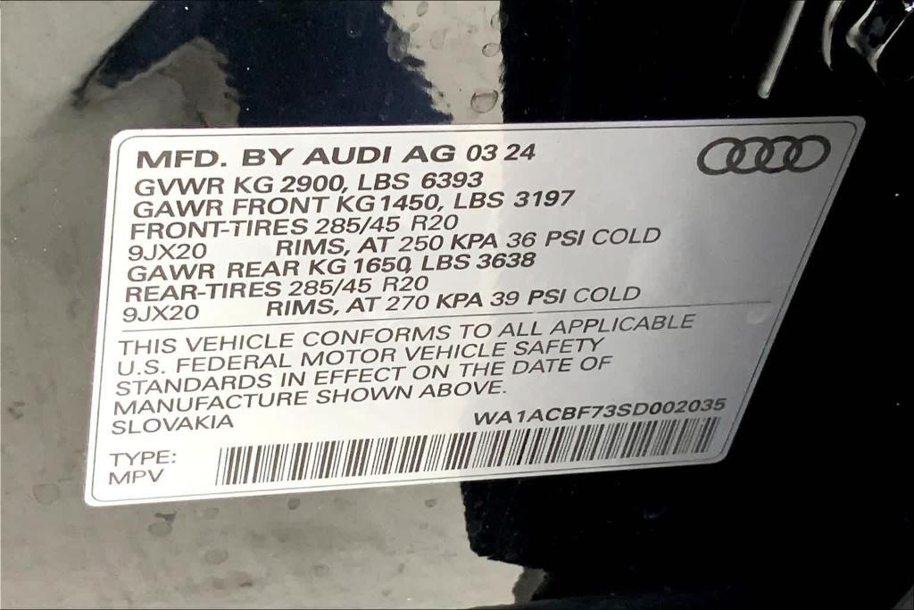 new 2025 Audi Q7 car, priced at $67,597