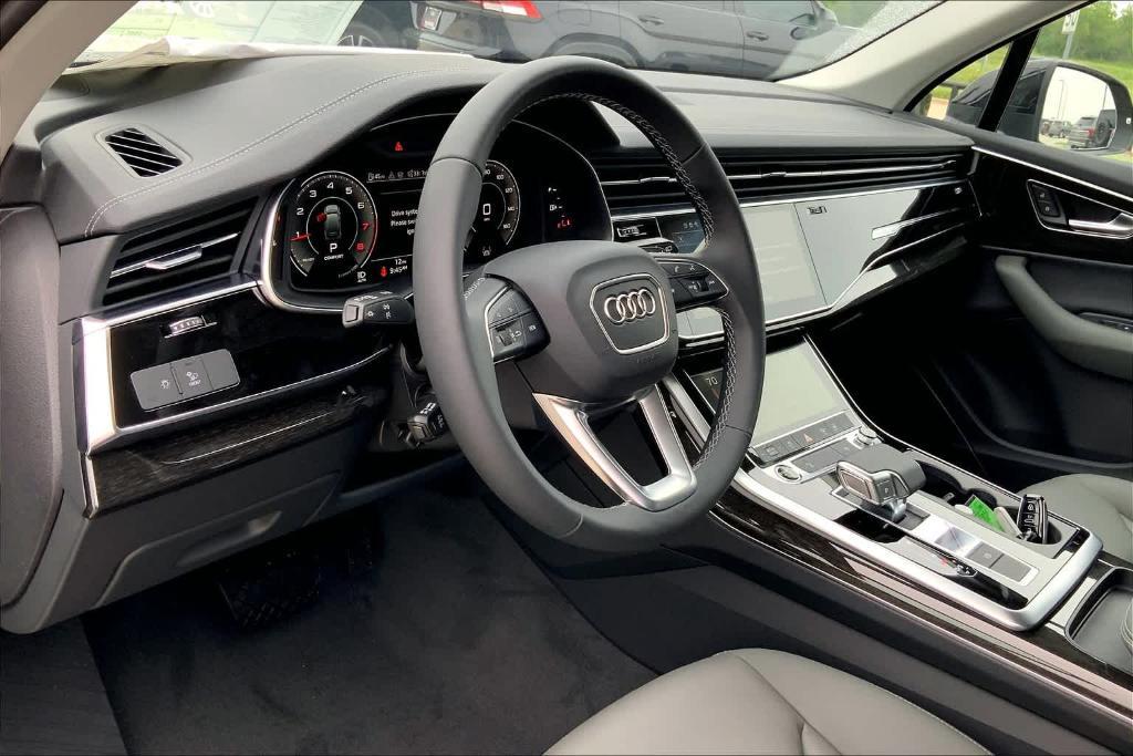 new 2025 Audi Q7 car, priced at $67,597