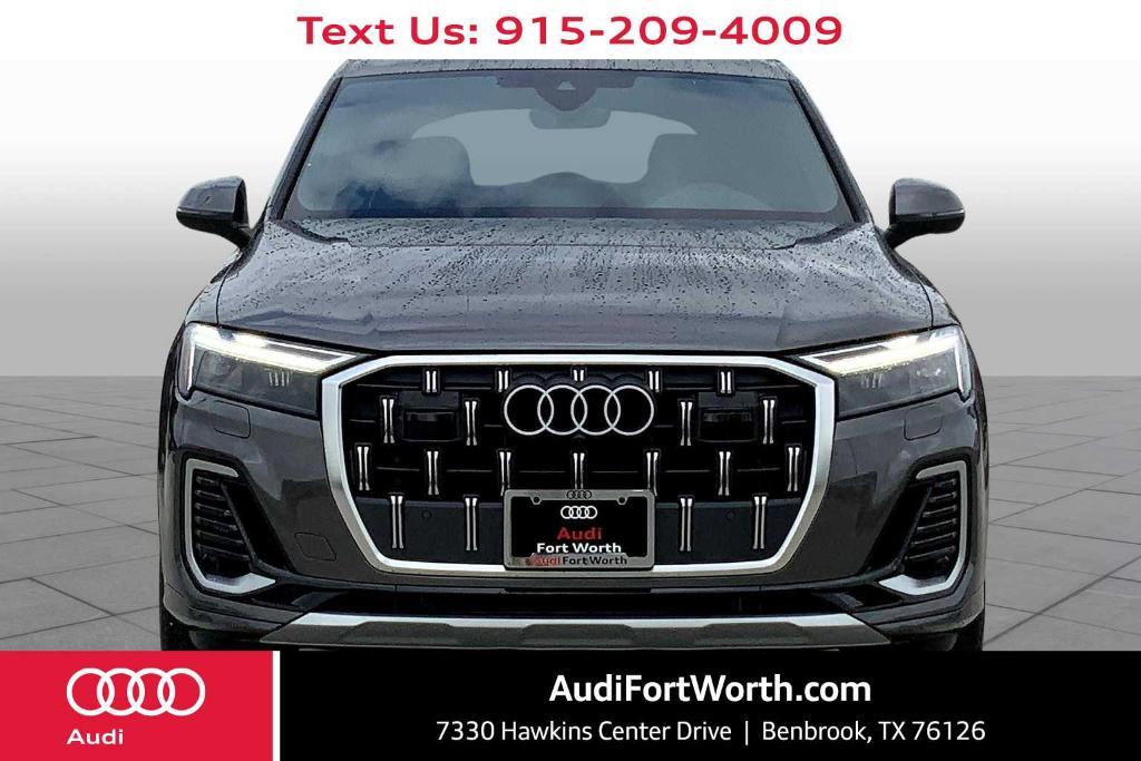 new 2025 Audi Q7 car, priced at $68,100